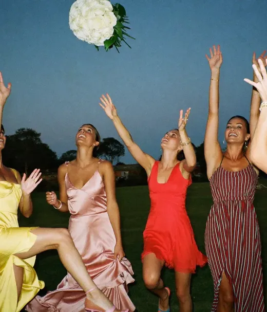 Bouquet toss