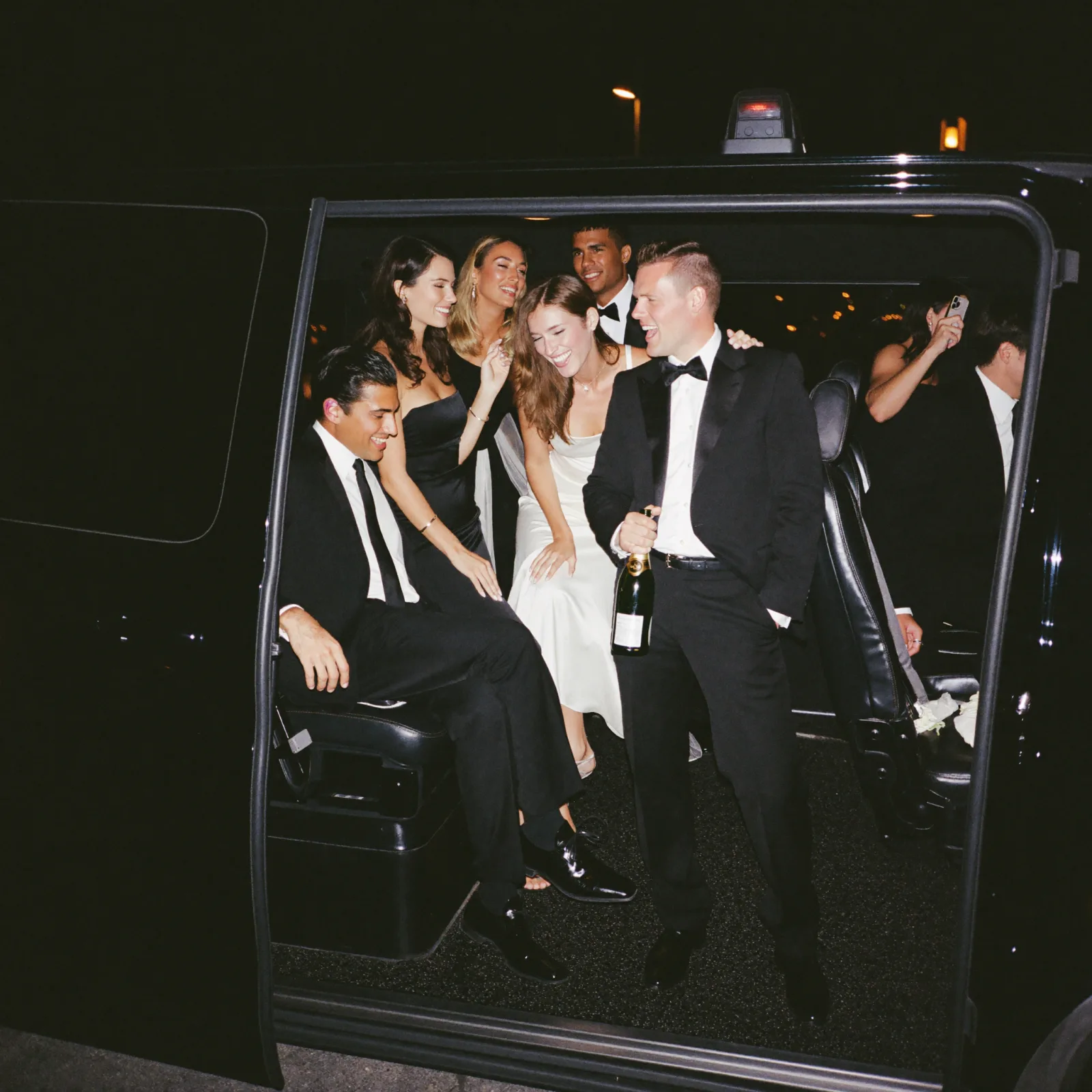 08 shuttle bus